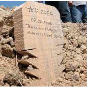 YEDİZLERİ TEŞHİR EDEN DOKTOR  AKP DEN İHRAÇ